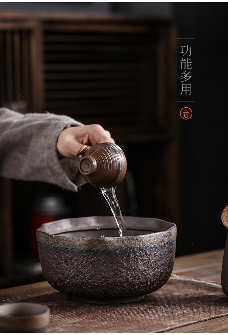 古早燒鎏金荷韻茶洗，南山居粗陶茶洗，手工打造質感樸拙，杯身沉穩大氣，展現極致禪意美學。