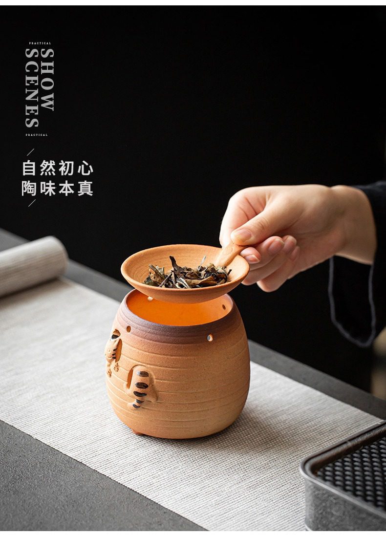 古早燒小貓烤茶爐，南山居粗陶茶葉罐，手工捏塑萌虎造型，質樸溫潤，適合茶道空間展示與茶葉存放。