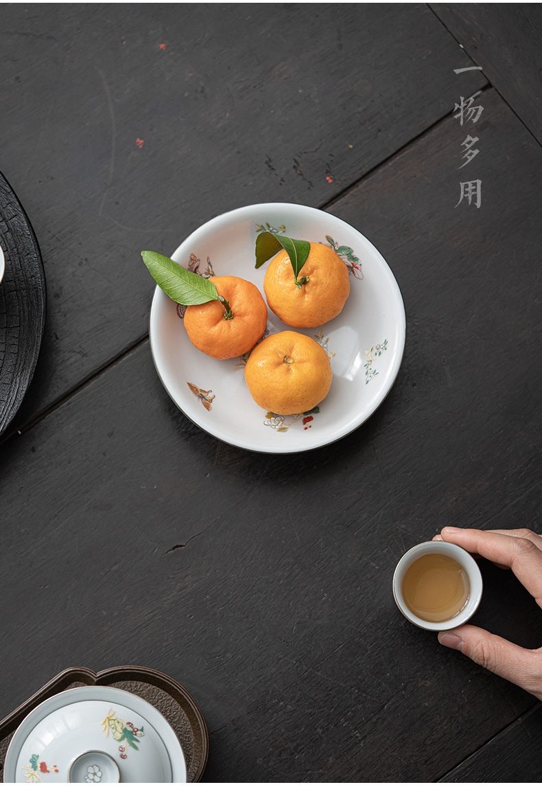 三味茶品 - 月蝶高足壺承，南山居手繪花卉陶瓷點心盤，器型優雅，兼作茶點或茶席擺件，與茶杯相映成趣。