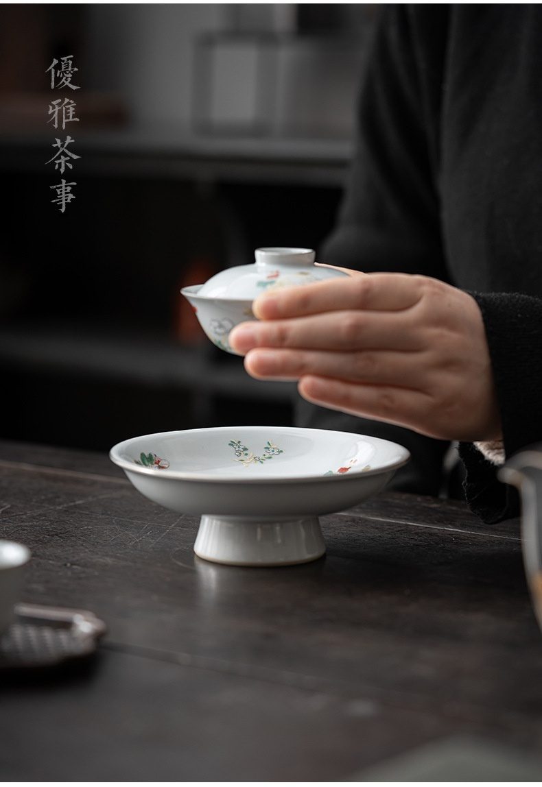三味茶品 - 月蝶高足壺承，南山居手繪彩繪陶瓷蓋碗與高足蓋置，器型優雅，花卉圖案細緻，體現茶道藝術之美。