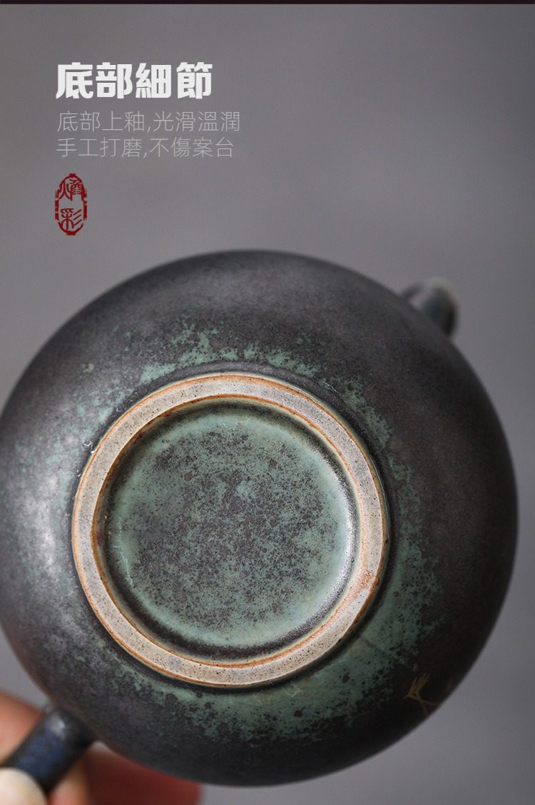 窯變煥彩瑞鶴呈祥水滴茶壺，南山居手工柴燒質感茶壺底部，細膩上釉處理，圓潤穩重且不傷案台，展現極致職人匠心。
