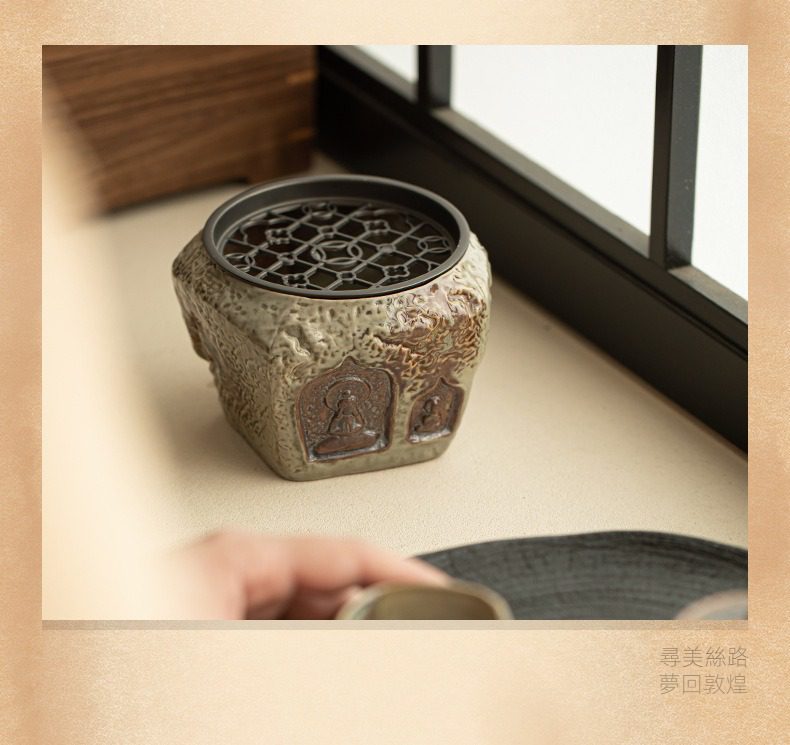 敦煌印象枯禪建水，南山居敦煌系列陶瓷香爐，粗獷岩石質感搭配精緻佛像浮雕，禪意十足的空間薰香藝品。