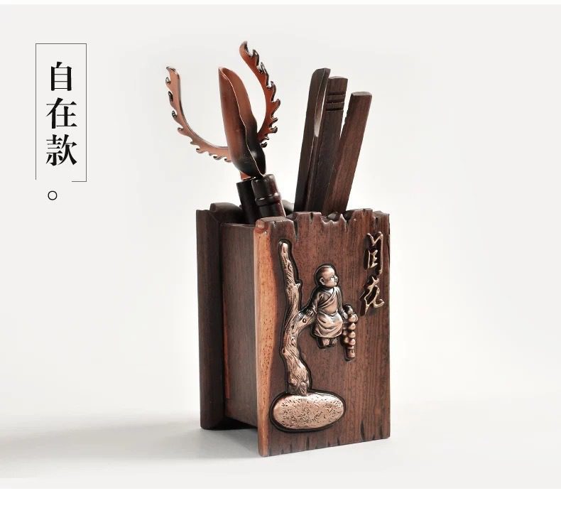 黑檀木茶道六君子套裝，南山居自在款木質茶道六君子收納筒，銅製小沙彌浮雕，含多款專業茶道配件，展現禪意茶具美學。