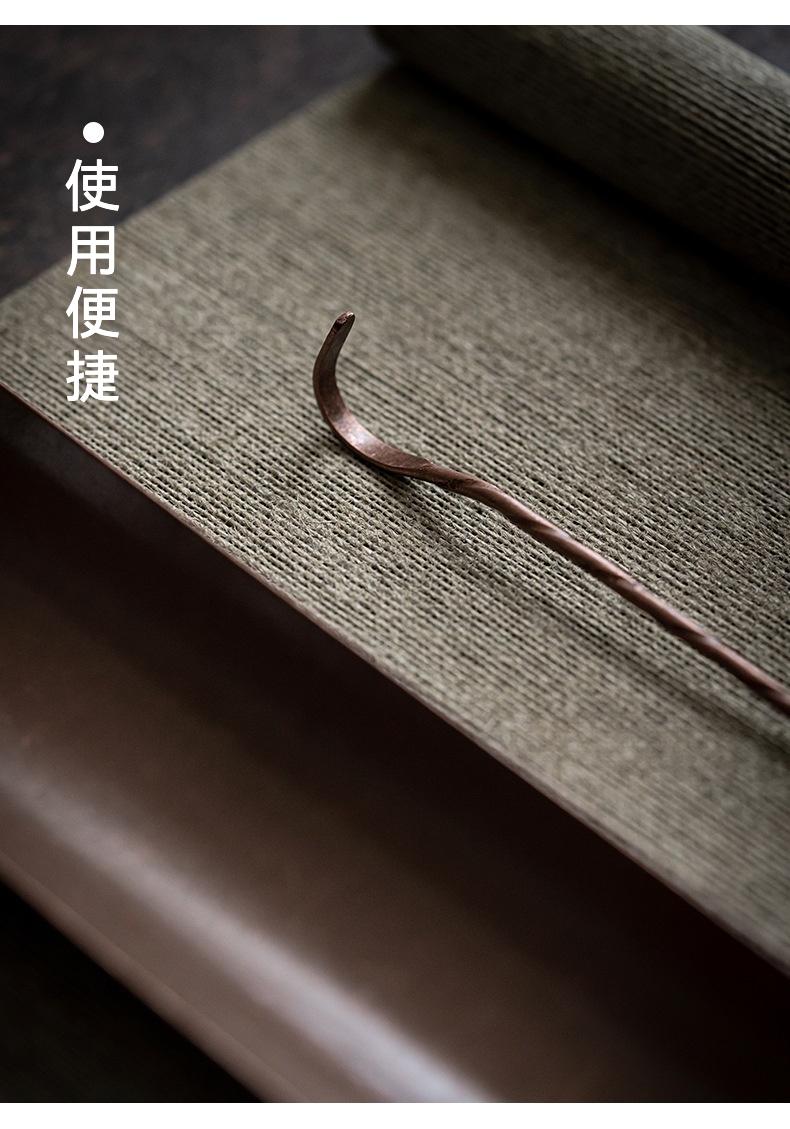 銅製茶則二件套，南山居精緻銅製茶扒，手工鍛造弧形設計，質感古樸，方便取用茶葉。