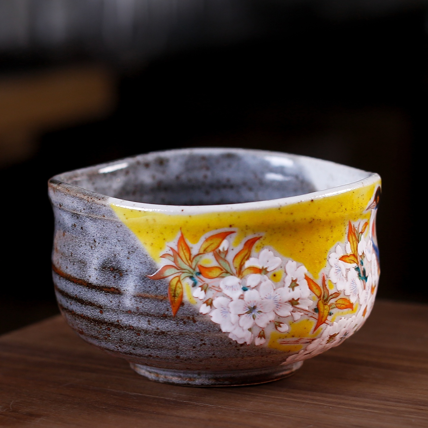 九谷焼！ 陶仙 ☆吉田屋山桜に鳥・抹茶碗☆ K8-797 新品 茶道具 茶碗
