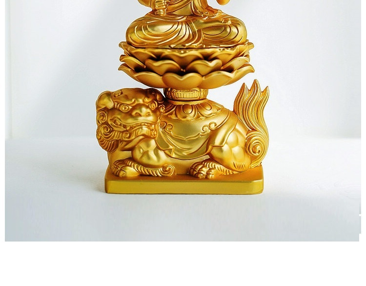 日本大師手作落款 - 文殊菩薩妙吉祥佛像擺件，南山居黃金貔貅茶寵，神獸造型精緻，穩坐蓮花基座，寓意吉祥富貴，為茶席增添雅韻。